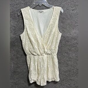 American Eagle Outfitters Cream Lace Sleeveless Romper Size M